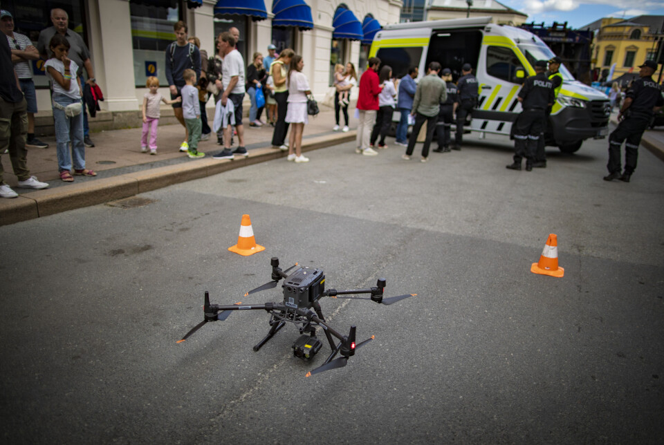 KOSTBART «LEKETØY»: Denne drona er ikke noe du får kjøpt på Elkjøp. Droner i denne kategorien krever dessuten spesiell tillatelse til å operere - det nærmeste du kommer flysertifikat uten å selv sitte bak spakene i lufta.