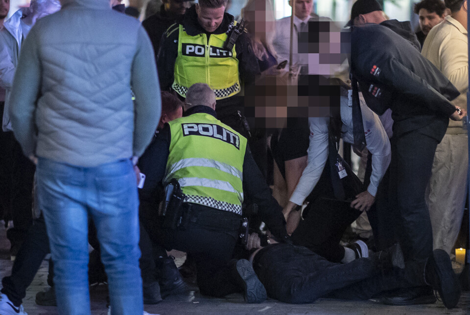 Arresten fyllt opp av bråkmakere i festival-natten