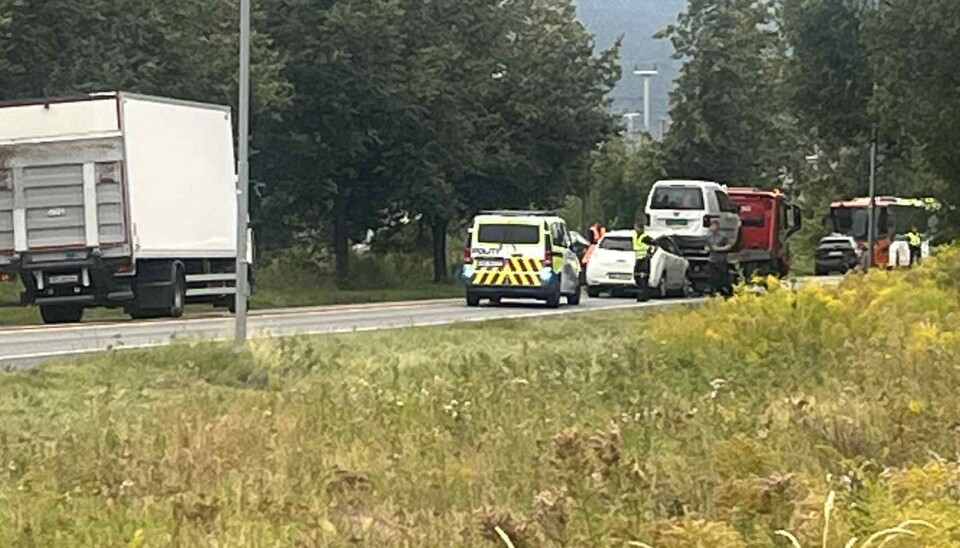 Kø etter kjedekollisjon i morgenrushet