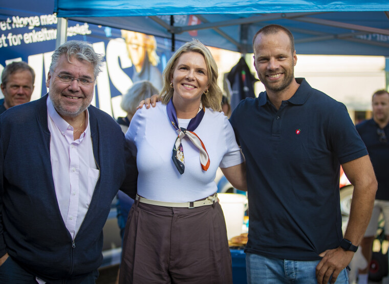 BUSKERUD-TOPPENE: Sylvi Listhaug med Morten Wold (Modum) og Jon Helgheim fra Drammen.
