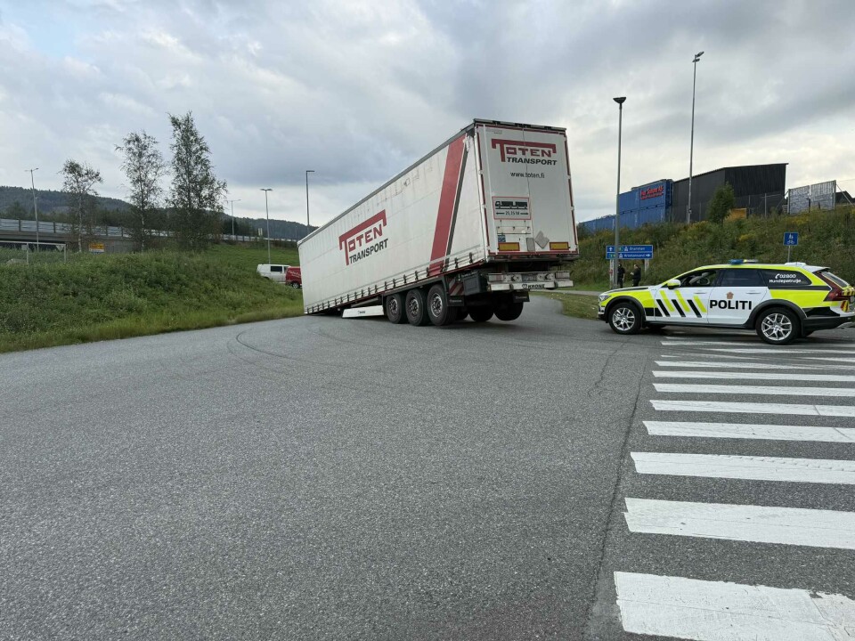 Dårlig dag på jobben: Semitrailer mistet tilhengeren