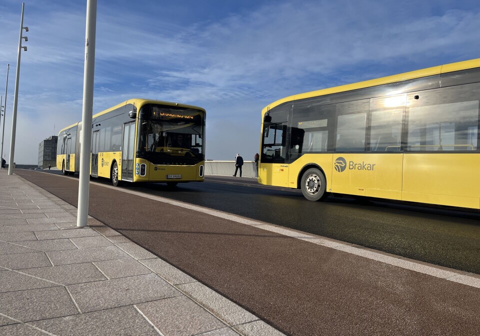 Nå går bussene på bybrua igjen