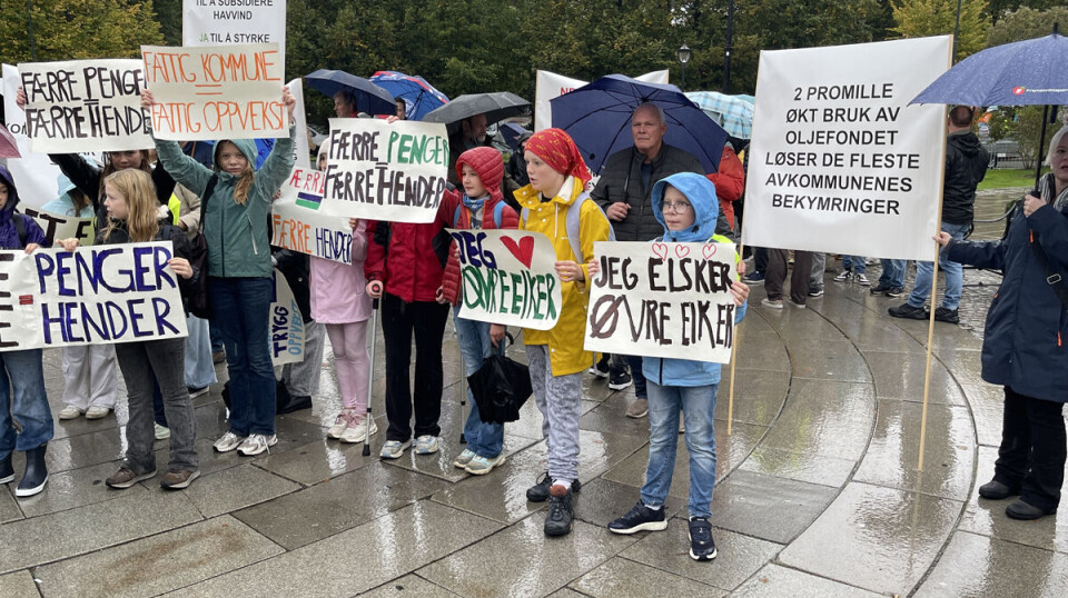 150 eikværinger trosset regnværet og krevde handling foran Stortinget