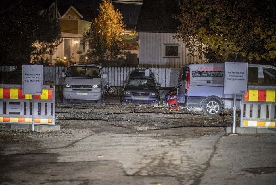 DELVIS TATT I BRUK: Tiggerne som sover i biler hadde tirsdag kveld plassert seg her.