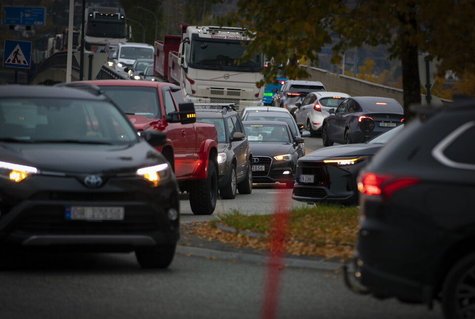BRAKERØYA: Her låste det seg fullstendig på et tidspunkt da bom-aksjonistene «omringet» rundkjøringen.